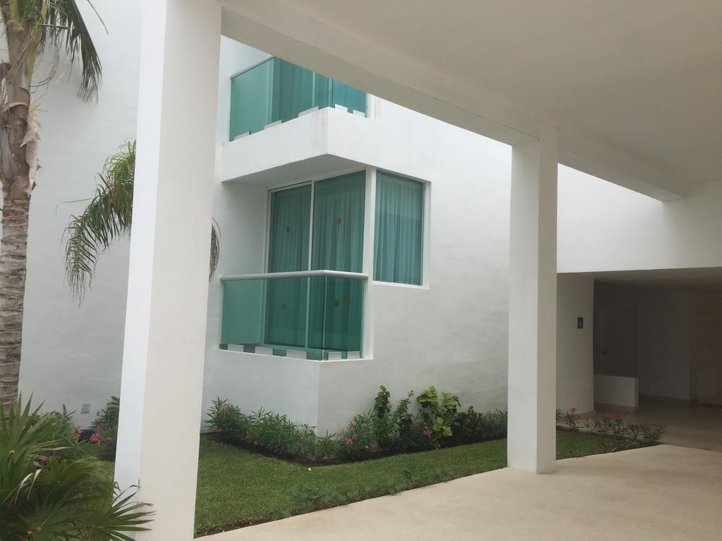 Estudios Yalmakan Cancun Exterior photo